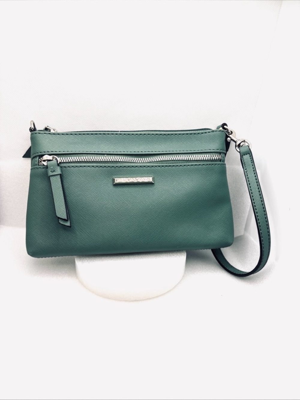 Dana Buchman Faux leather Green Wristlet 9" x 5.5" Clutch Purse